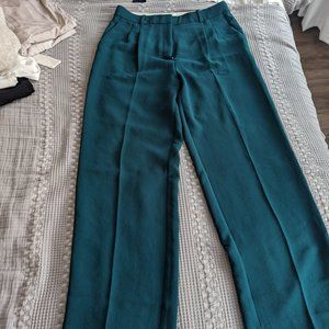 The Effortless Pant, Aritzia. Size 14, Emerald Green